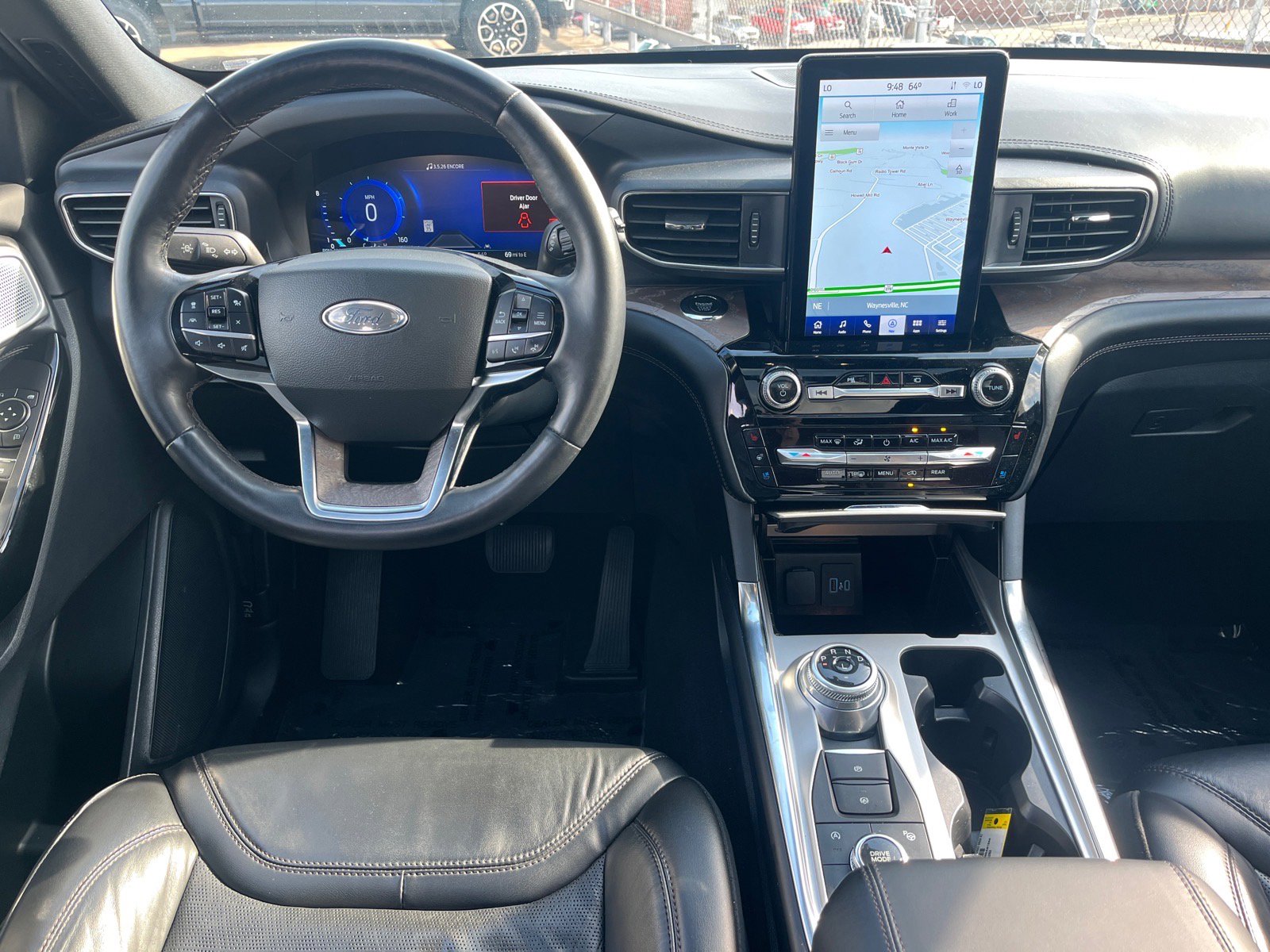 Used 2022 Ford Explorer Platinum w/ Equipment Group 601A image 6