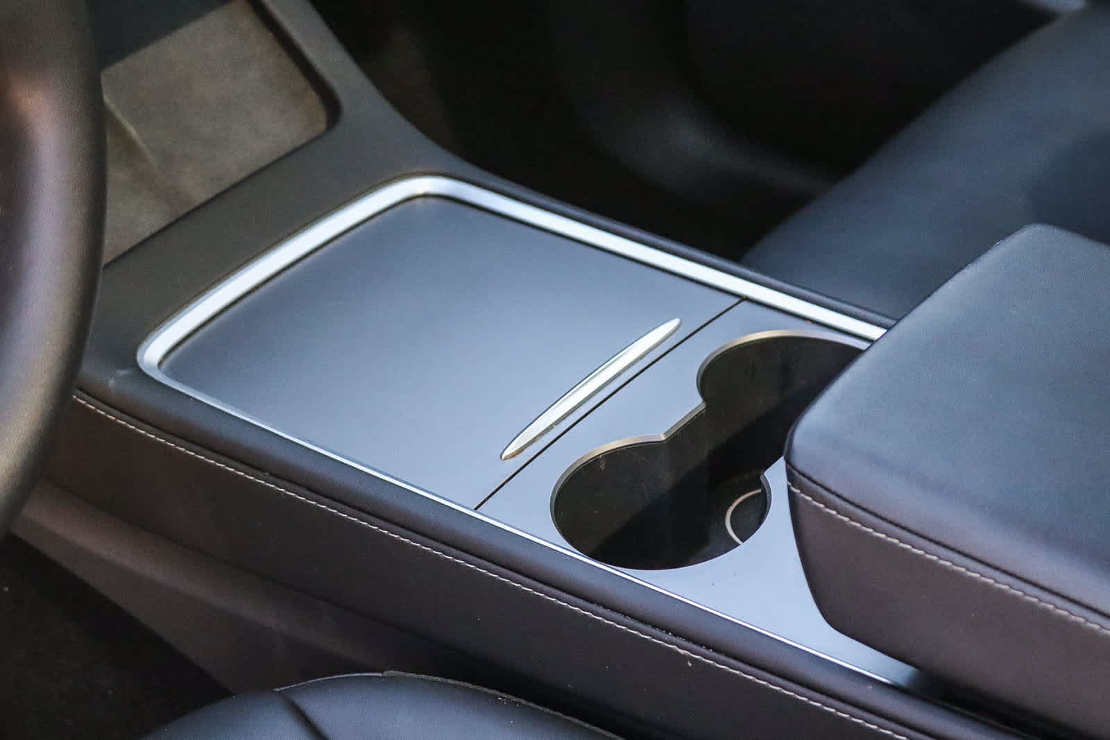 Used 2025 Tesla Model Y Long Range RWD image 19