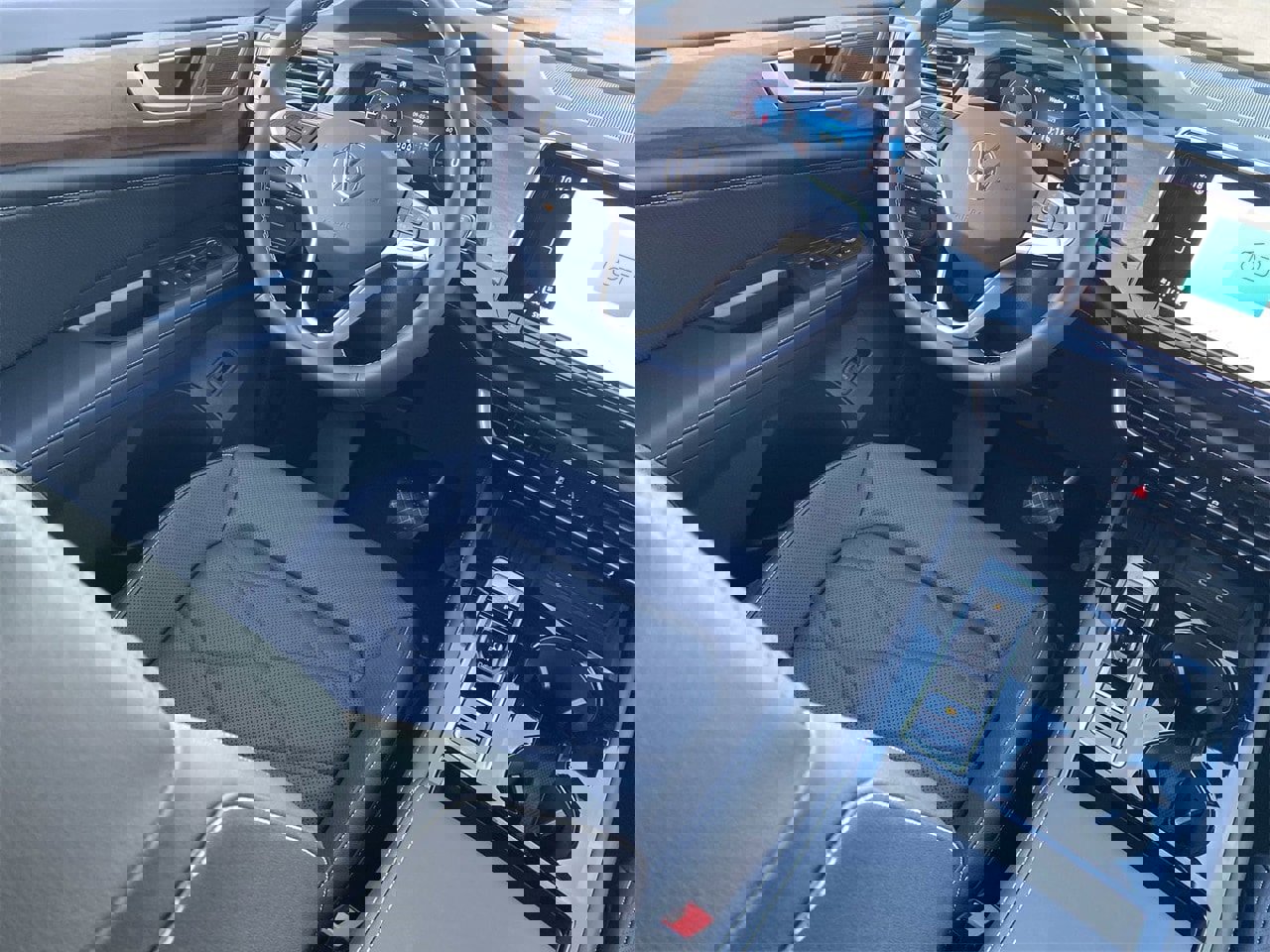 New 2026 Volkswagen Atlas SE image 10