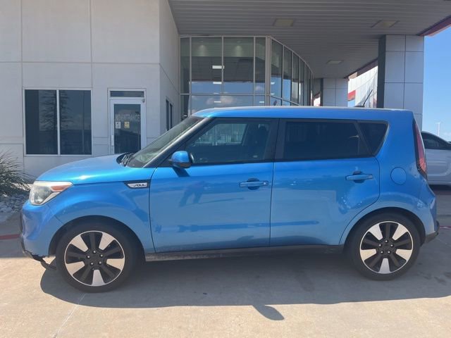 Used 2016 Kia Soul + w/ Designer's Package FWD image 2