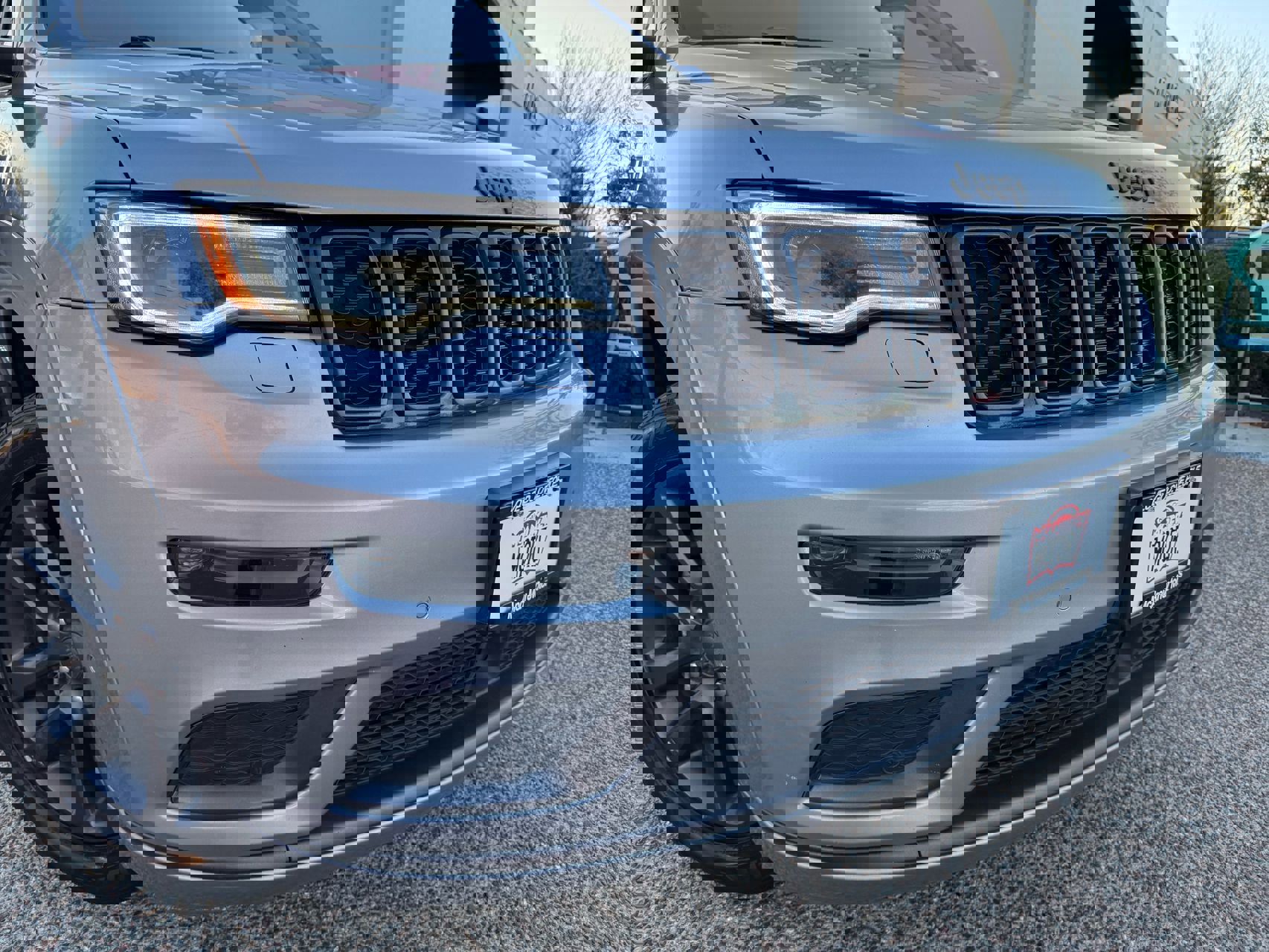 Used 2019 Jeep Grand Cherokee High Altitude image 2