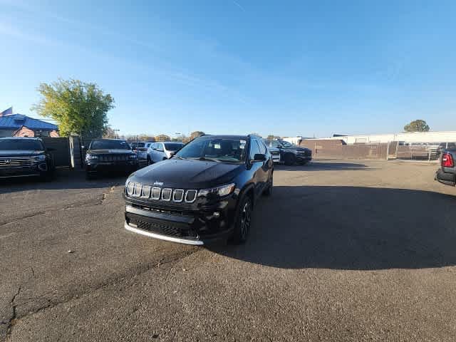 Certified 2022 Jeep Compass Limited w/ Sun and Sound Group AWD/4WD image 3