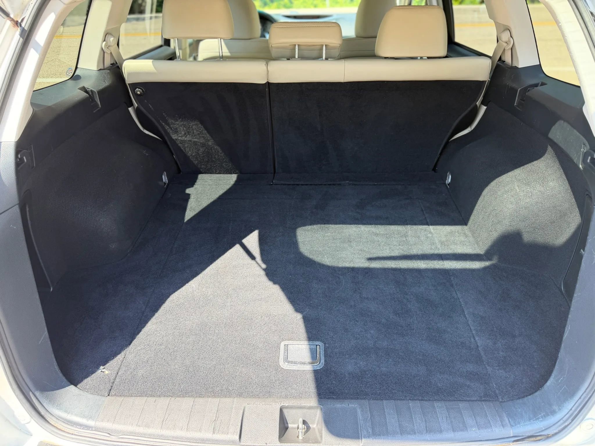 Used 2011 Subaru Outback 3.6R Limited w/ PWR Moonroof Pkg AWD/4WD image 14