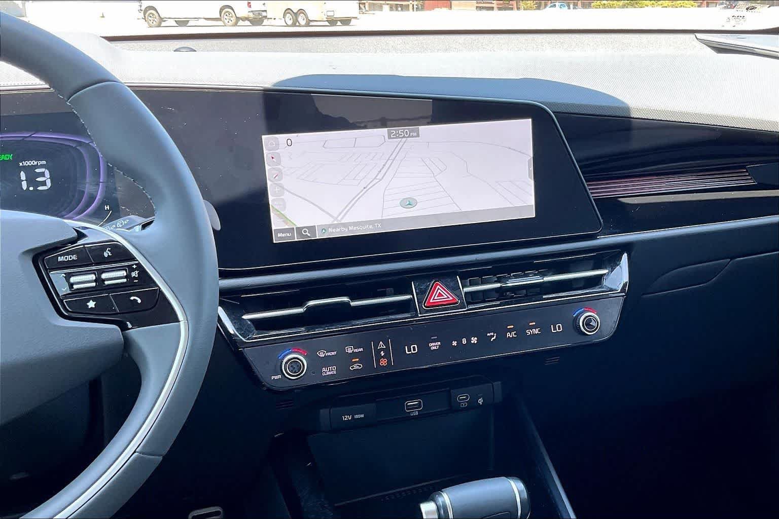 Certified 2023 Kia Niro EX Touring FWD image 15