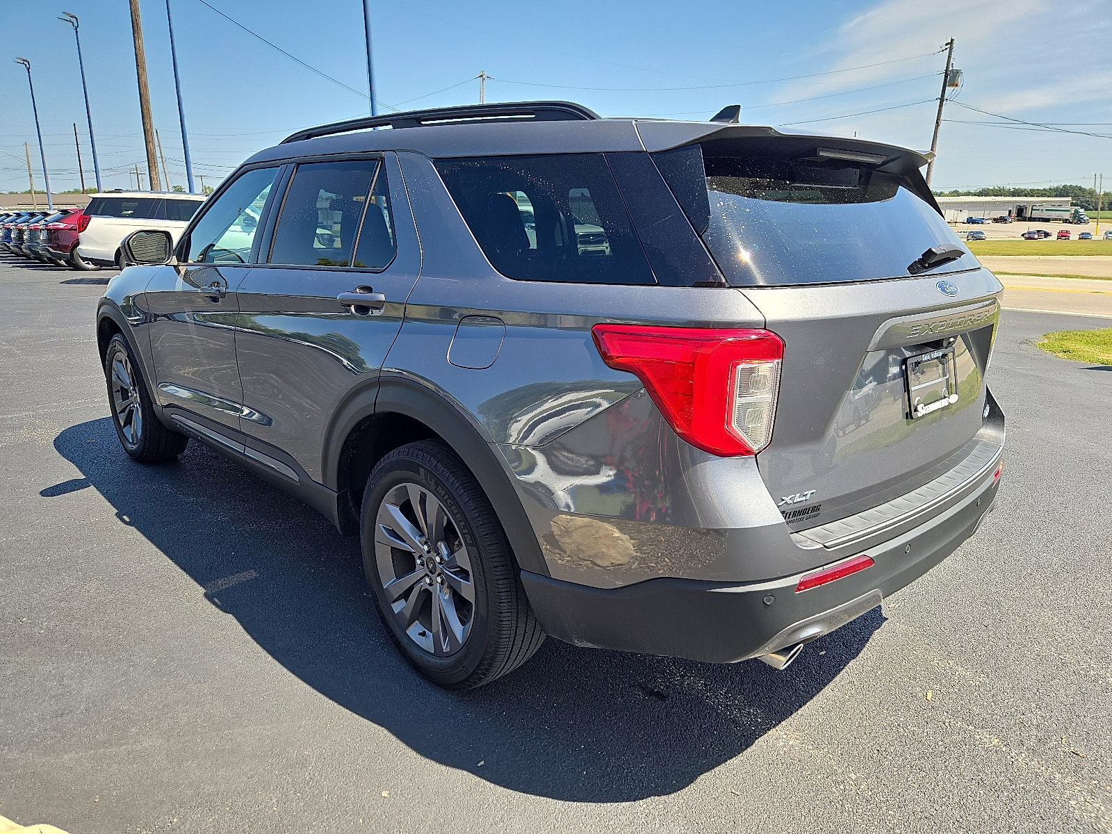 Certified 2022 Ford Explorer XLT w/ Equipment Group 202A image 6