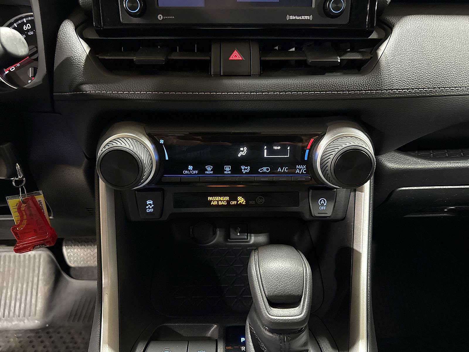 Used 2022 Toyota RAV4 LE AWD/4WD image 21