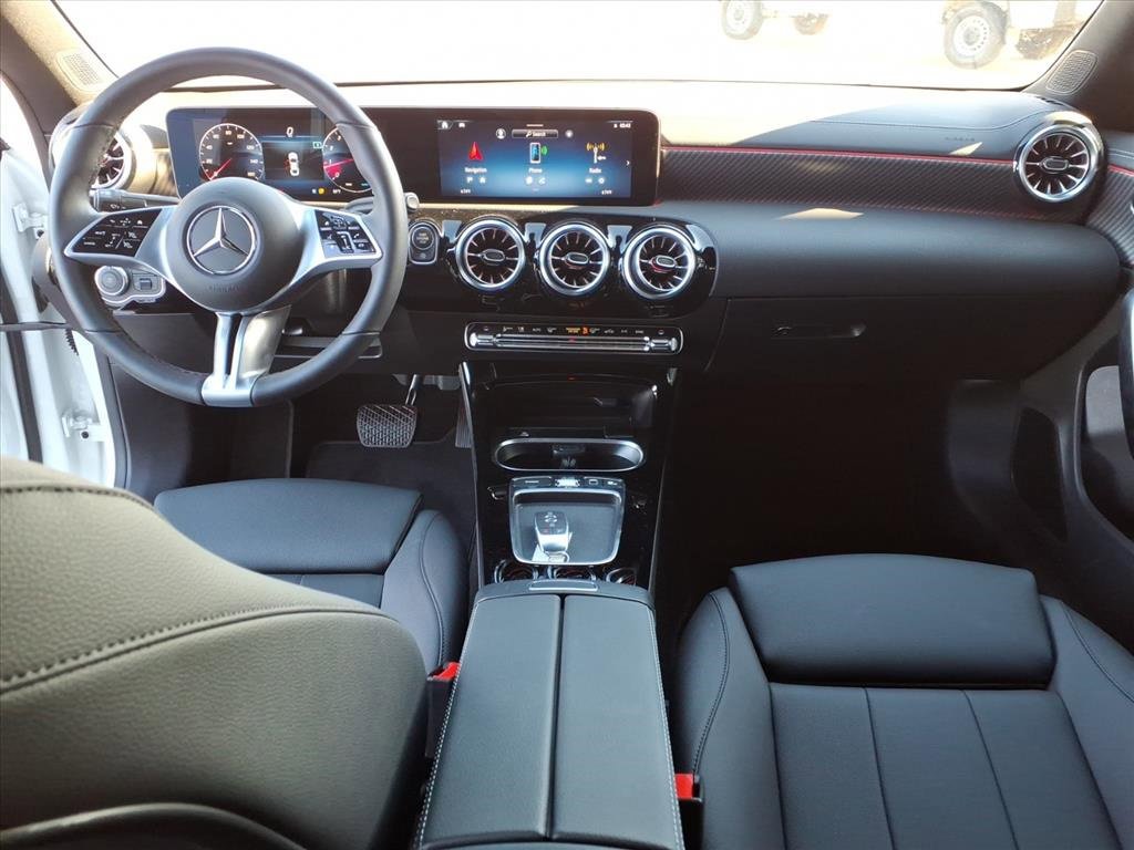 New 2025 Mercedes-Benz CLA 250 4MATIC image 28