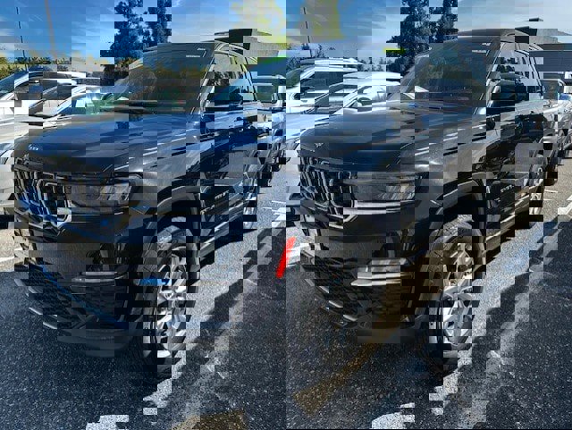 Used 2023 Jeep Grand Cherokee Limited