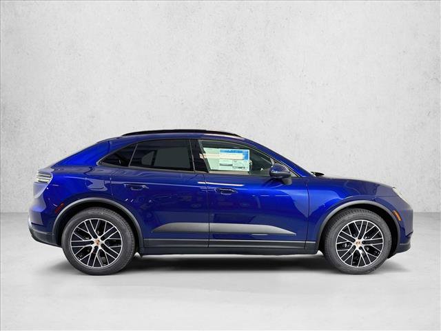 New 2026 Porsche Macan 4 Electric AWD/4WD image 8