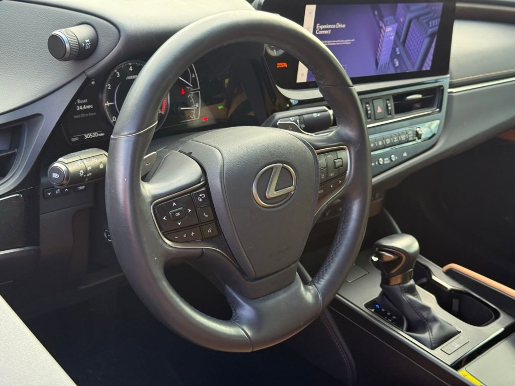 Certified 2023 Lexus ES 350 w/ Premium Package image 17