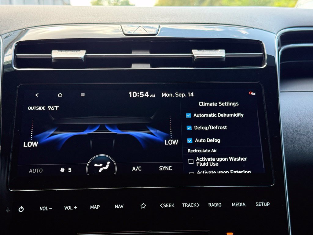 Certified 2024 Hyundai Santa Cruz XRT AWD/4WD image 17