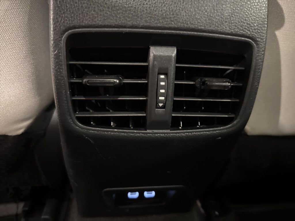 Used 2023 Toyota Corolla Cross LE image 39