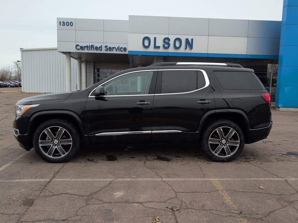 Used 2018 GMC Acadia Denali image 2