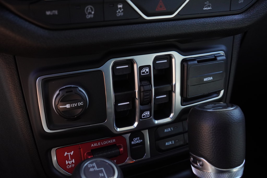 New 2026 Jeep Wrangler Unlimited Sport AWD/4WD image 31