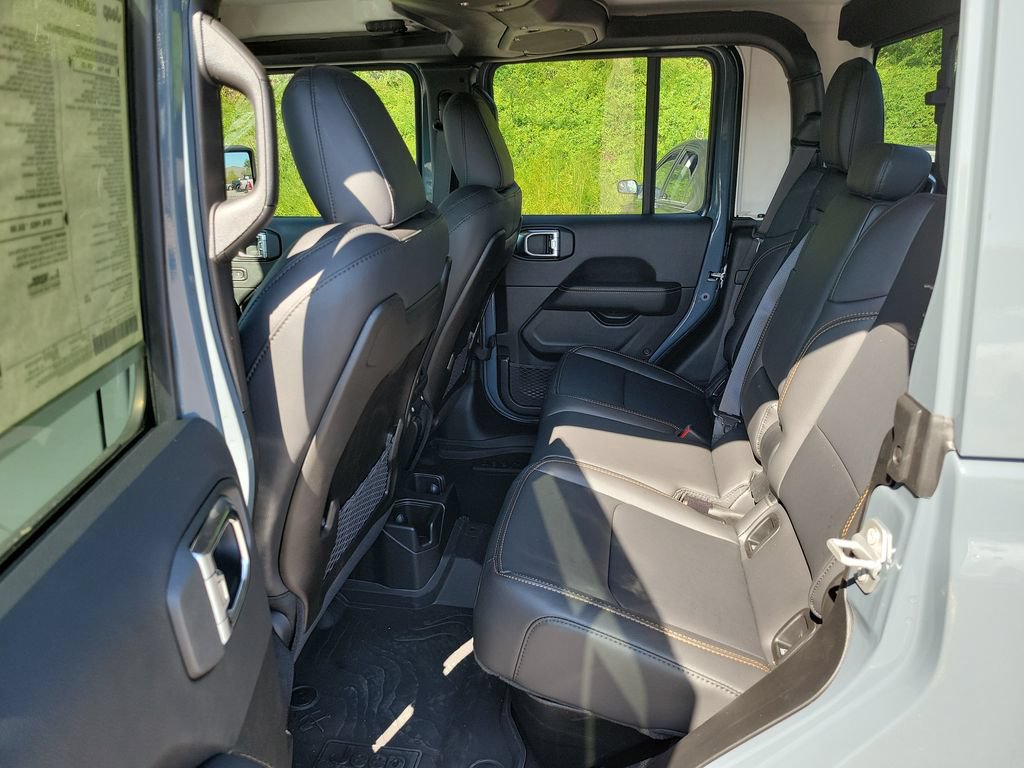 New 2026 Jeep Gladiator Sport AWD/4WD image 26