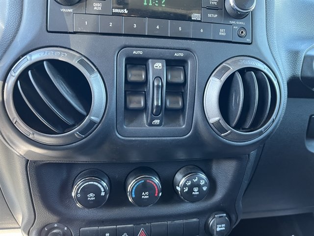 Used 2018 Jeep Wrangler Unlimited Sport S AWD/4WD image 26