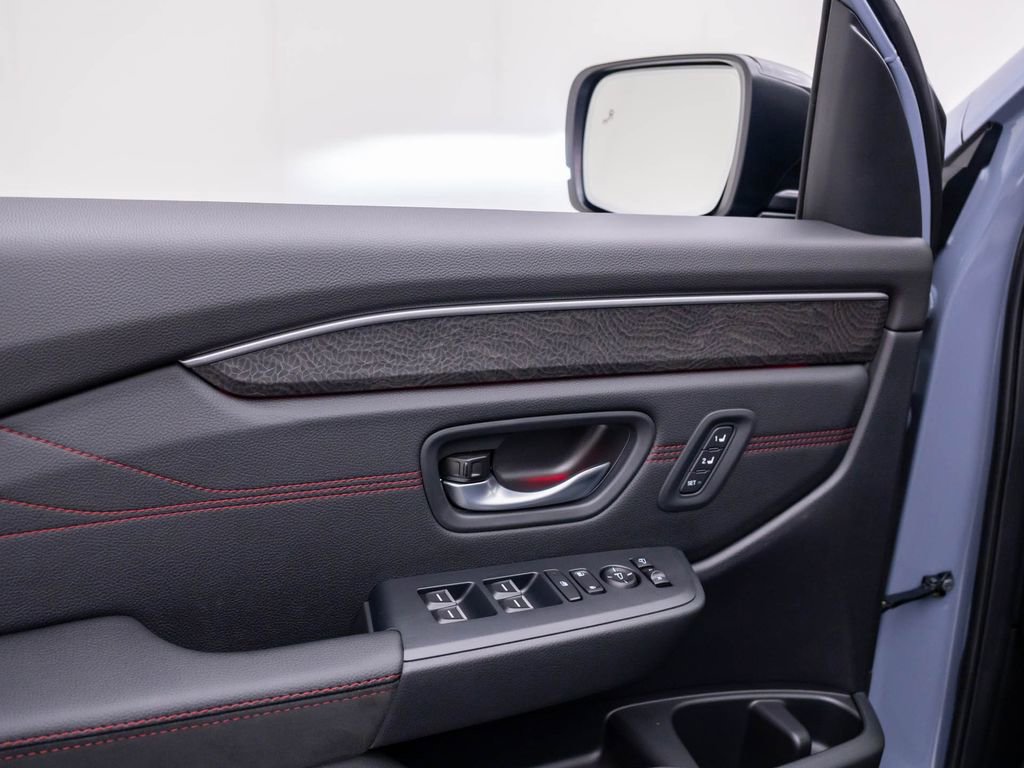 New 2026 Honda Pilot Black Edition image 15