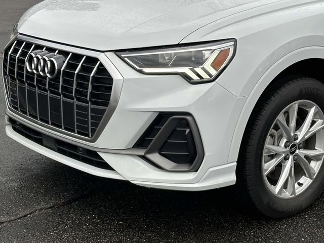 Certified 2025 Audi Q3 2.0T Premium w/ Convenience Package AWD/4WD image 8