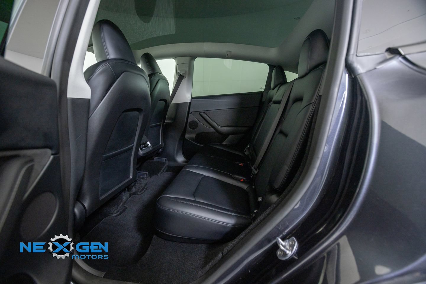 Used 2025 Tesla Model Y Performance AWD/4WD image 27