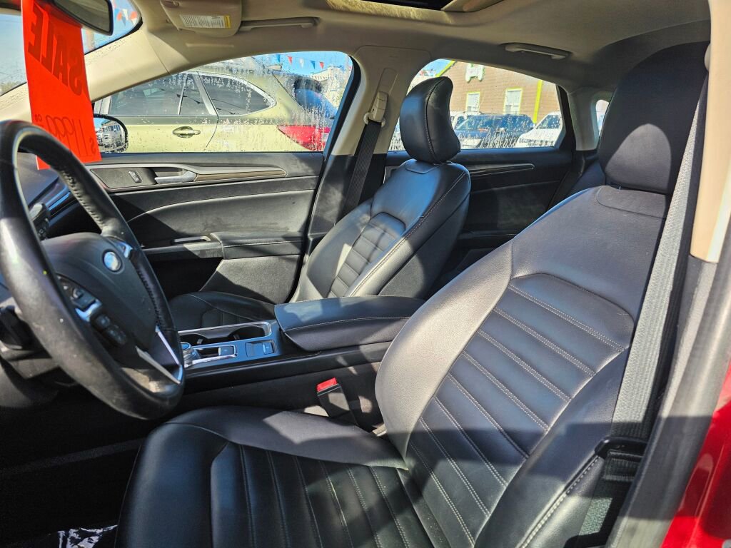 Used 2019 Ford Fusion SEL image 24