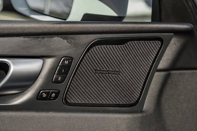 Used 2023 Volvo XC60 B5 Plus w/ Protection Package Premier image 37