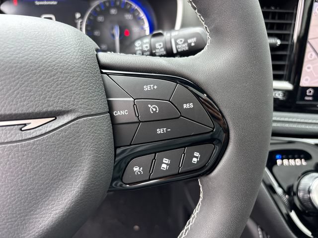 New 2027 Chrysler Pacifica Limited AWD/4WD image 23