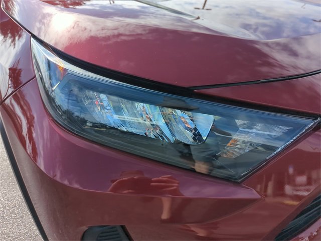 Used 2022 Toyota RAV4 LE image 11