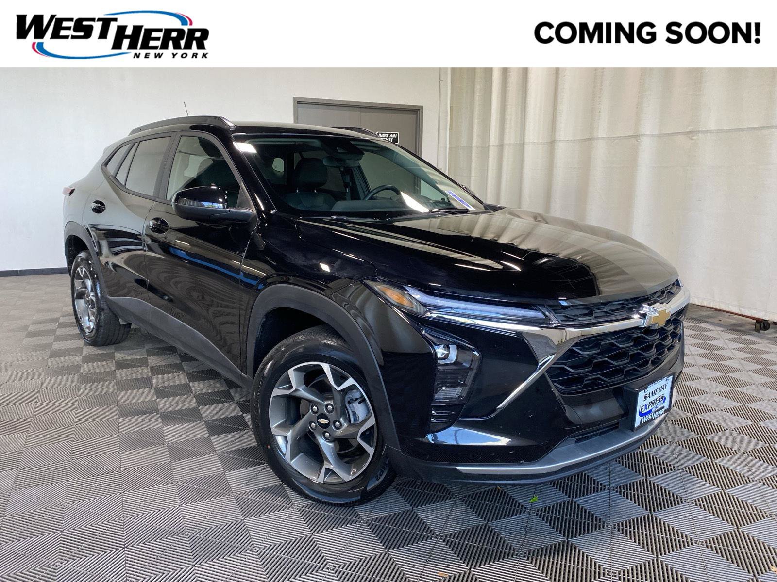 Used 2025 Chevrolet Trax LT w/ Driver Confidence Package