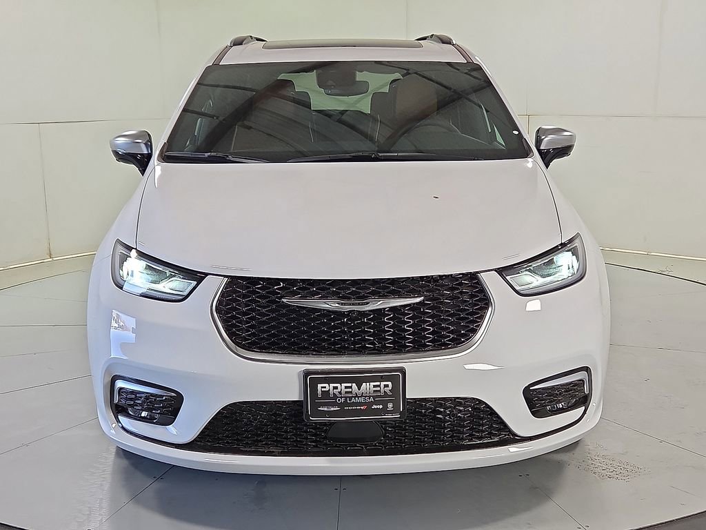 New 2026 Chrysler Pacifica Pinnacle FWD image 2