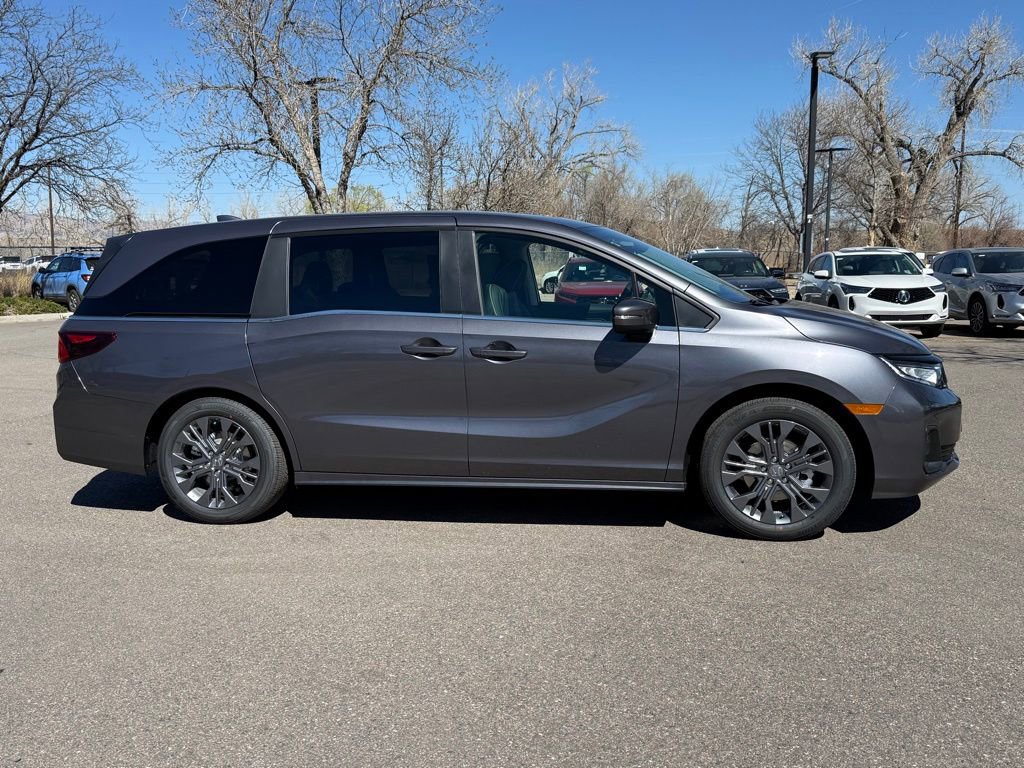 New 2026 Honda Odyssey Touring image 4