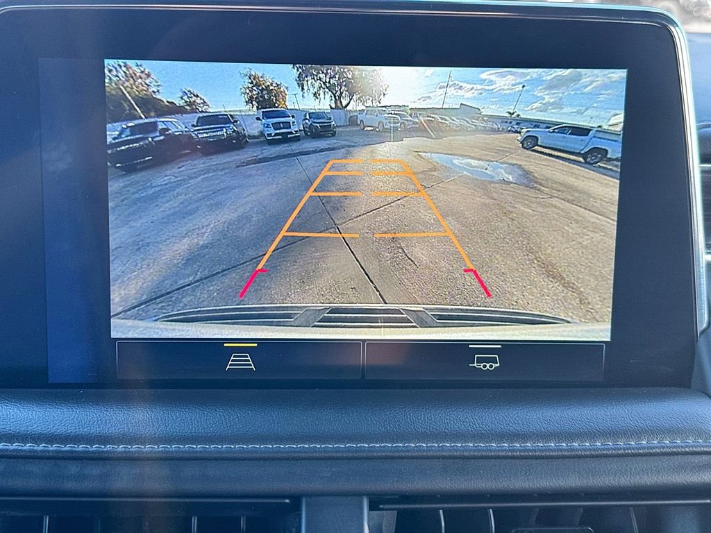 Used 2023 Chevrolet Suburban LT image 13