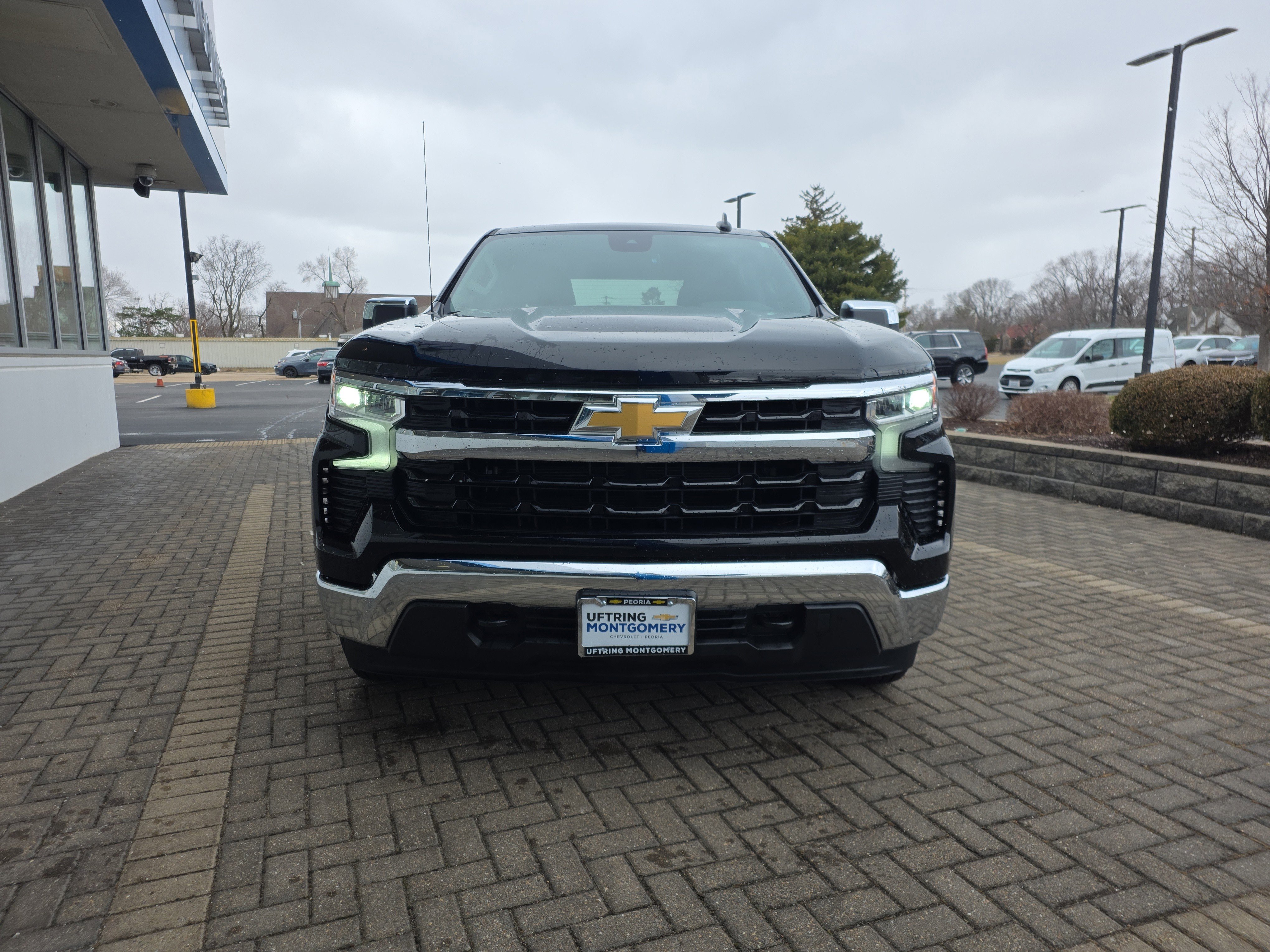 Used 2025 Chevrolet Silverado 1500 LT image 9