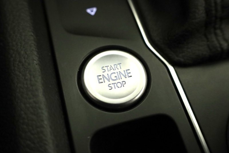 Used 2020 Volkswagen Atlas Cross Sport SEL Premium image 24