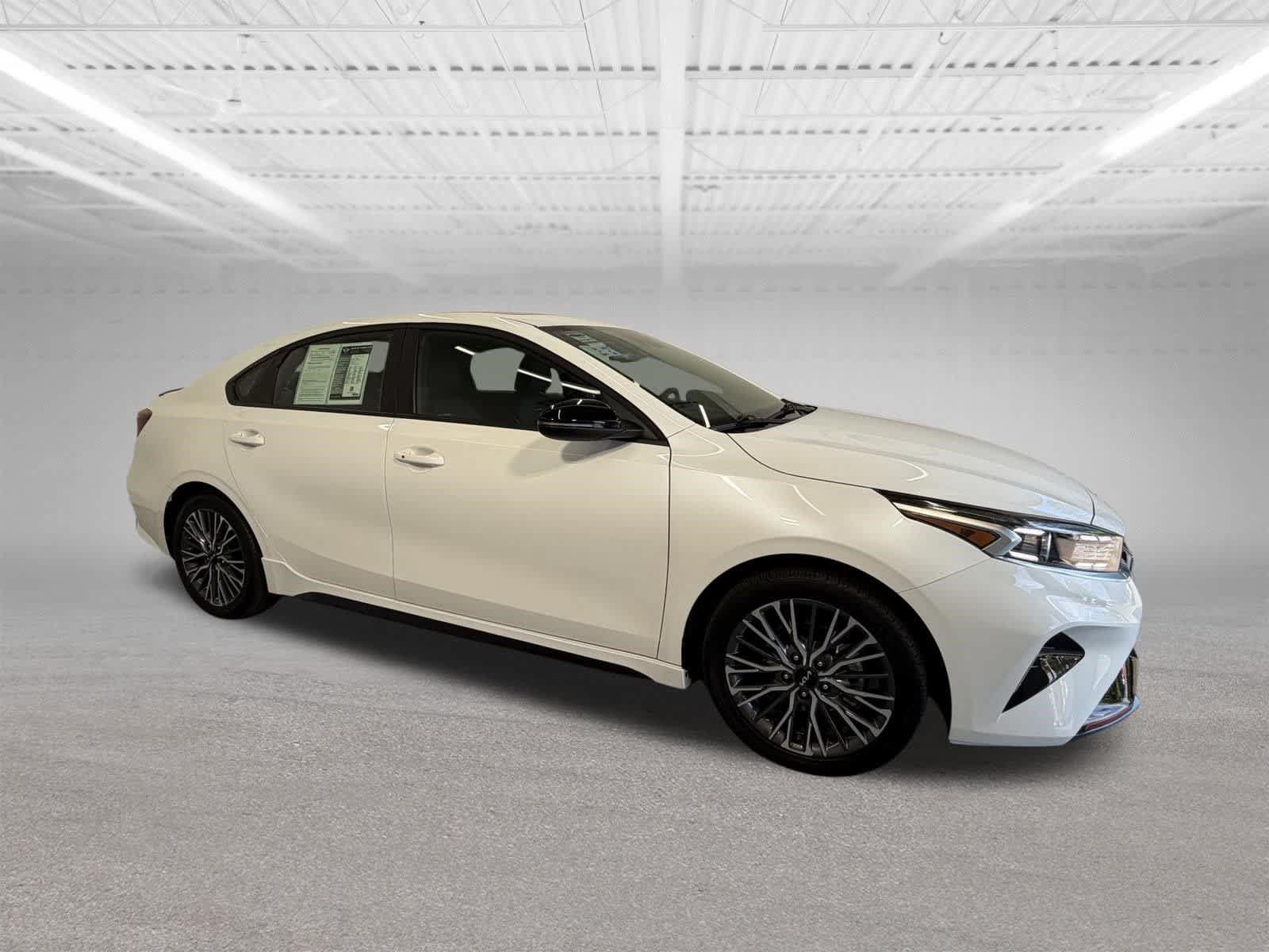 Used 2024 Kia Forte GT-Line w/ GT-Line Premium Package FWD image 8