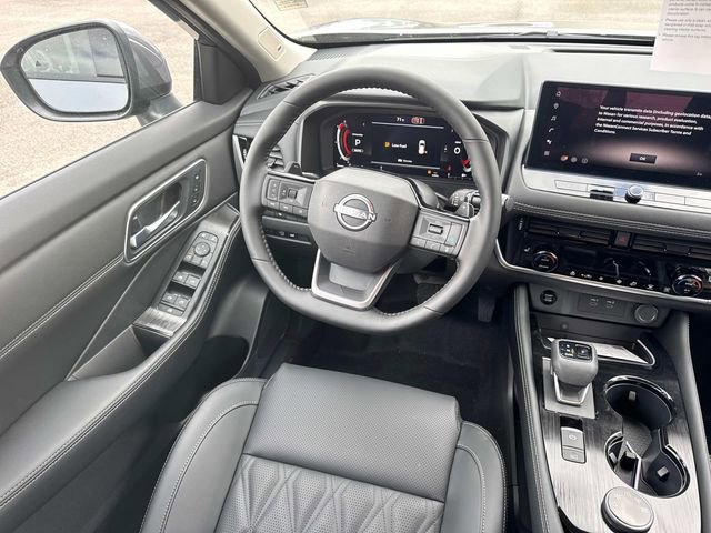 New 2026 Nissan Rogue Platinum image 18