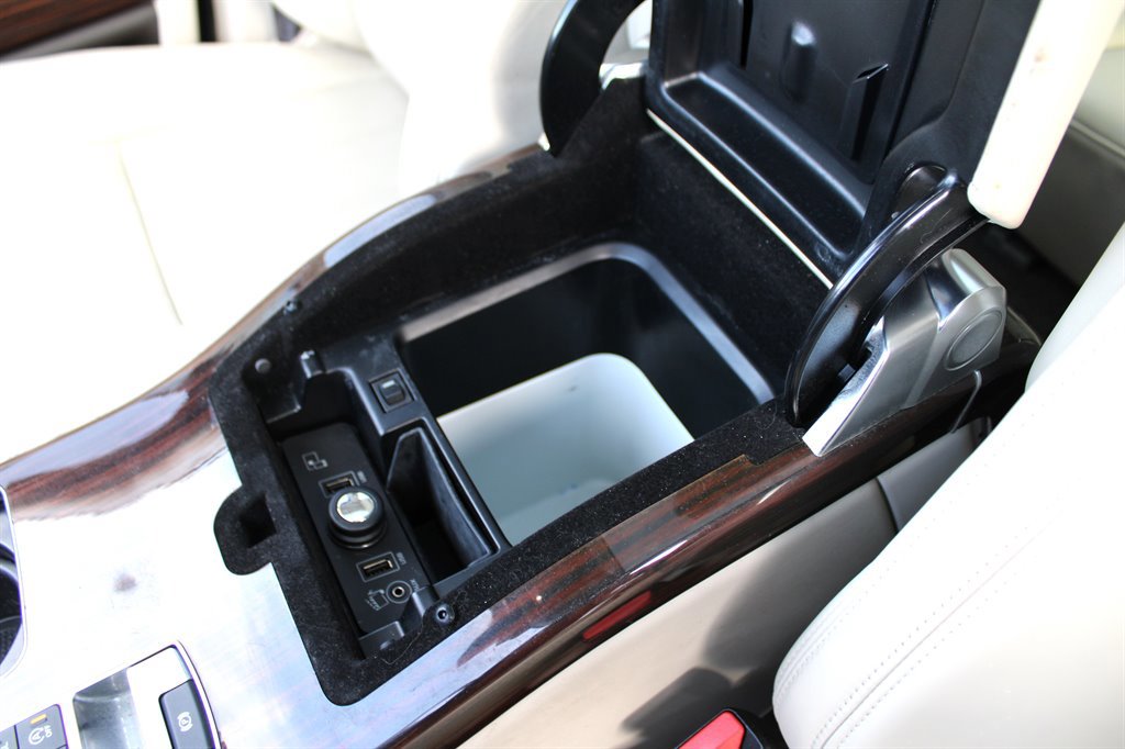 Used 2016 Land Rover Range Rover HSE image 19