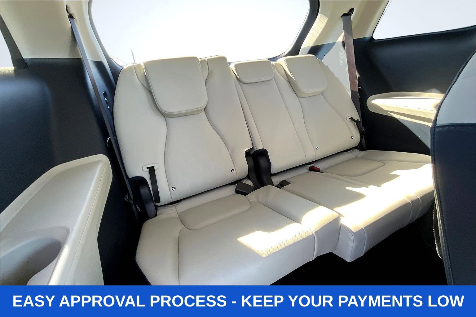 Used 2025 Kia Carnival SX image 34