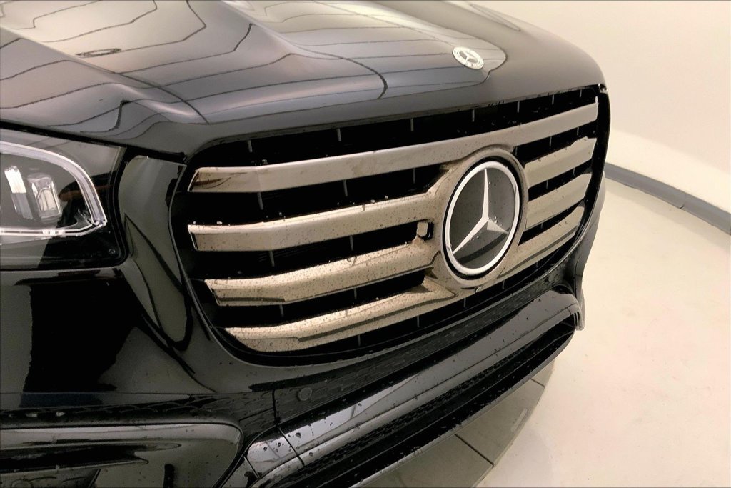Used 2024 Mercedes-Benz GLS 450 4MATIC image 29