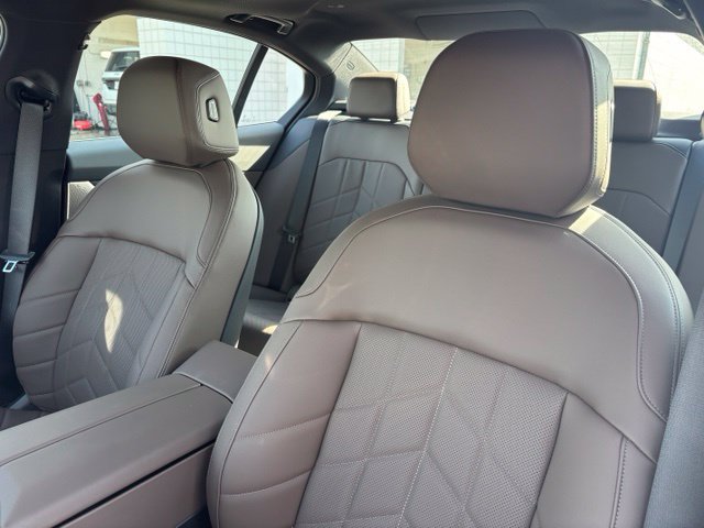 New 2027 BMW 530i xDrive w/ Premium Package AWD/4WD image 17