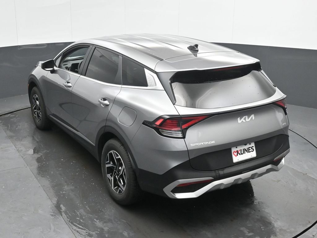 Used 2025 Kia Sportage LX image 42