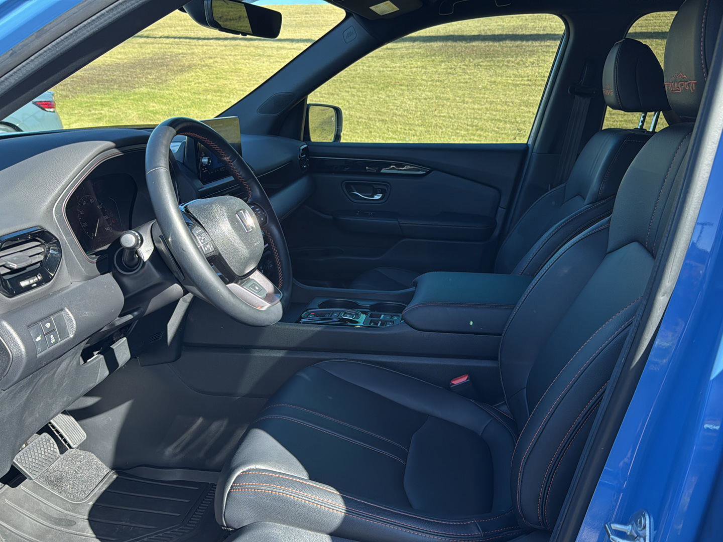 Used 2024 Honda Pilot TrailSport image 8
