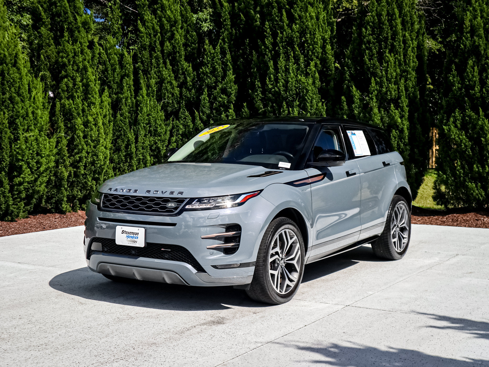 Used 2022 Land Rover Range Rover Evoque R-Dynamic S AWD/4WD image 5