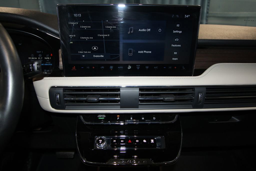 Used 2025 Lincoln Corsair Grand Touring w/ Towing Package image 14