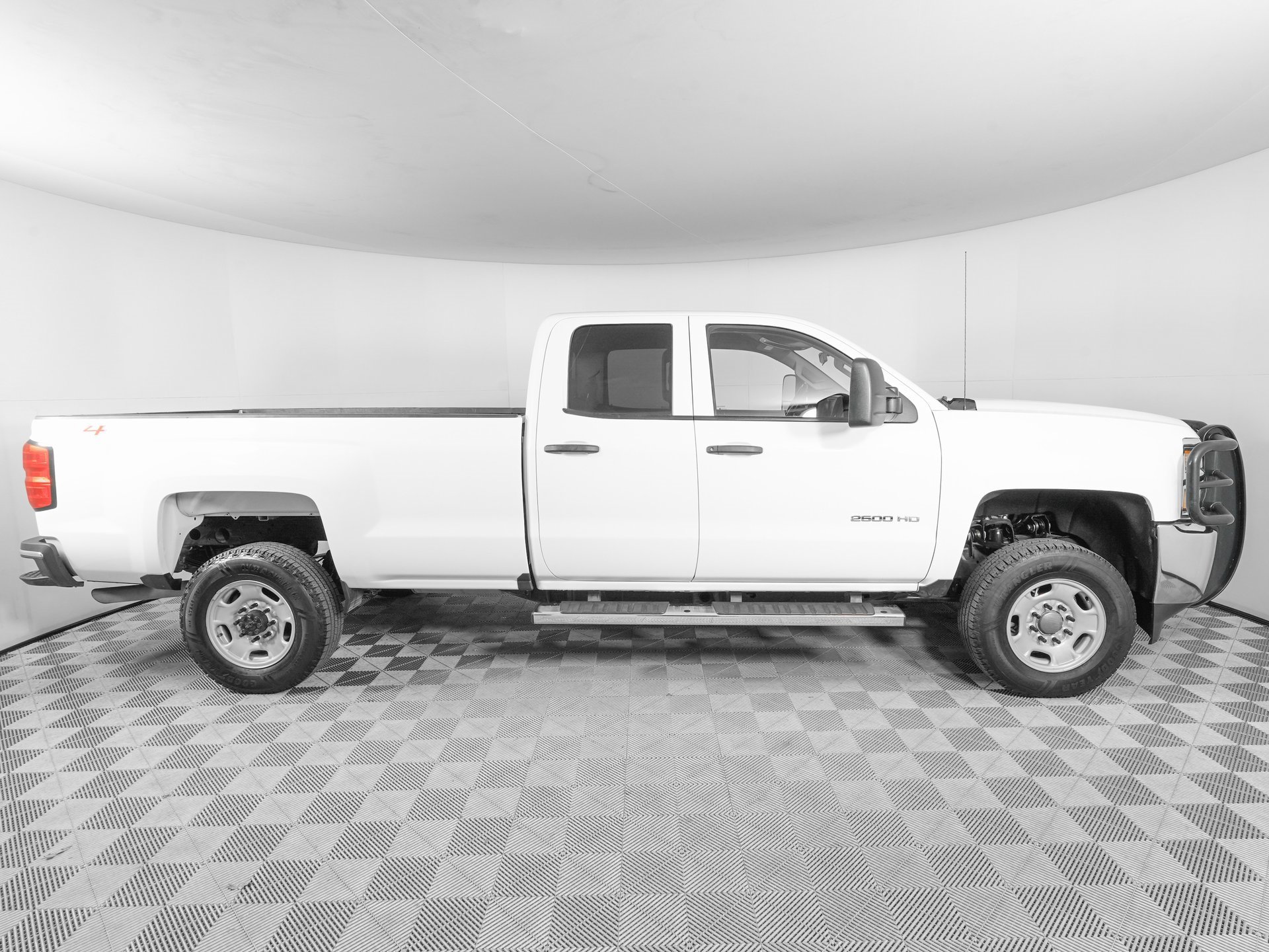 Used 2019 Chevrolet Silverado 2500 W/T image 4