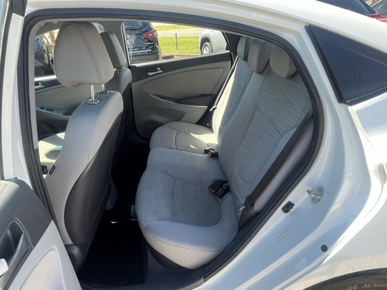 Used 2015 Hyundai Accent GLS FWD image 41