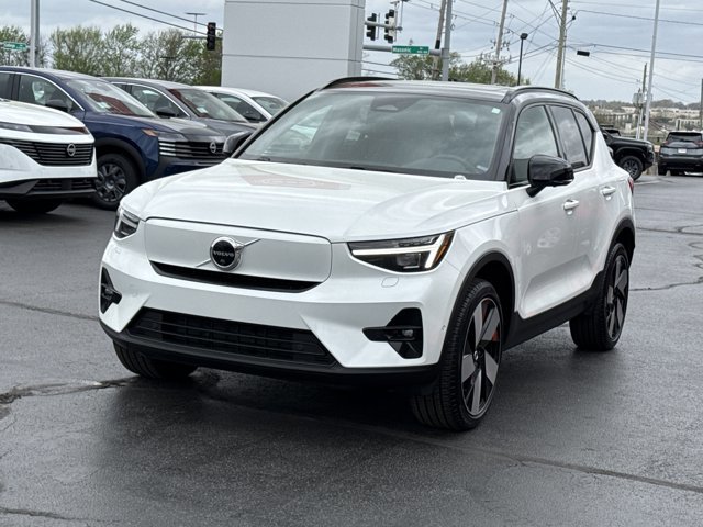 Used 2023 Volvo XC40 Recharge Ultimate image 13