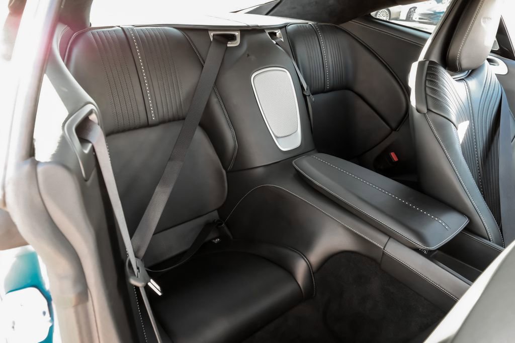 Used 2020 Aston Martin DB11 Coupe image 38