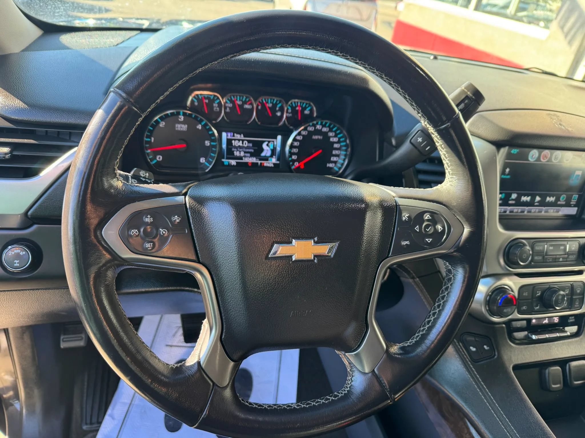 Used 2018 Chevrolet Suburban LT AWD/4WD image 10