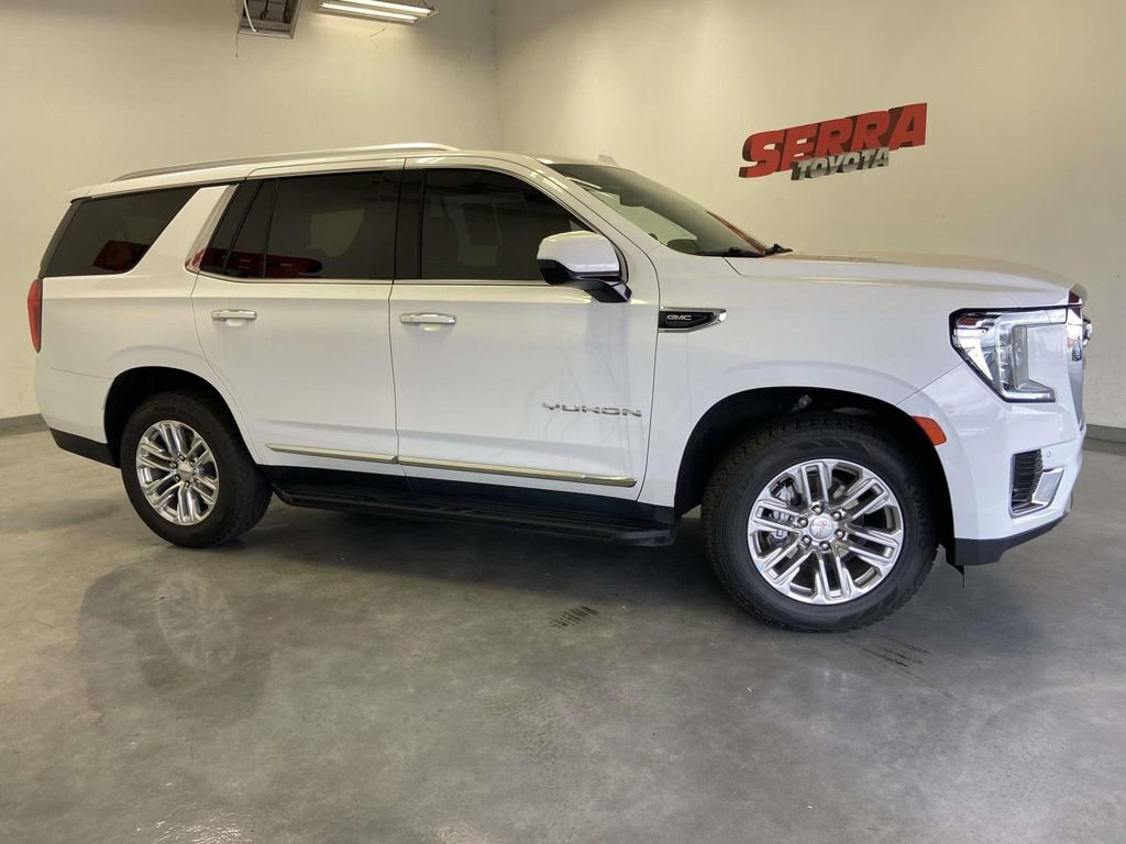 Used 2023 GMC Yukon SLT image 2