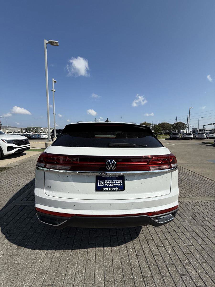 New 2026 Volkswagen Atlas Cross Sport SE image 9